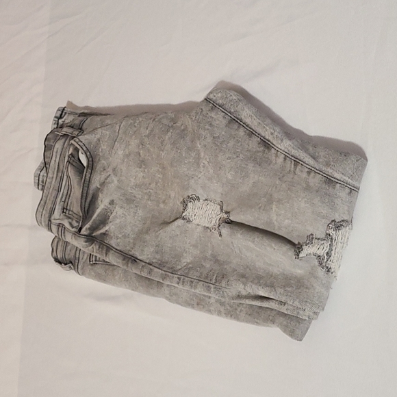 Jean - Picture 2 of 3